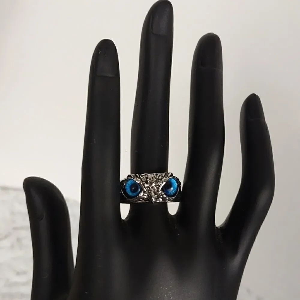 New Blue Imitation Cats Eye Owl Ring